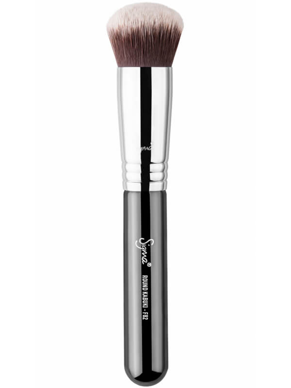 Sigma Beauty F82 Round Kabuki Brush i gruppen Smink / Sminkborstar / Foundationborste hos Bangerhead (B044686)