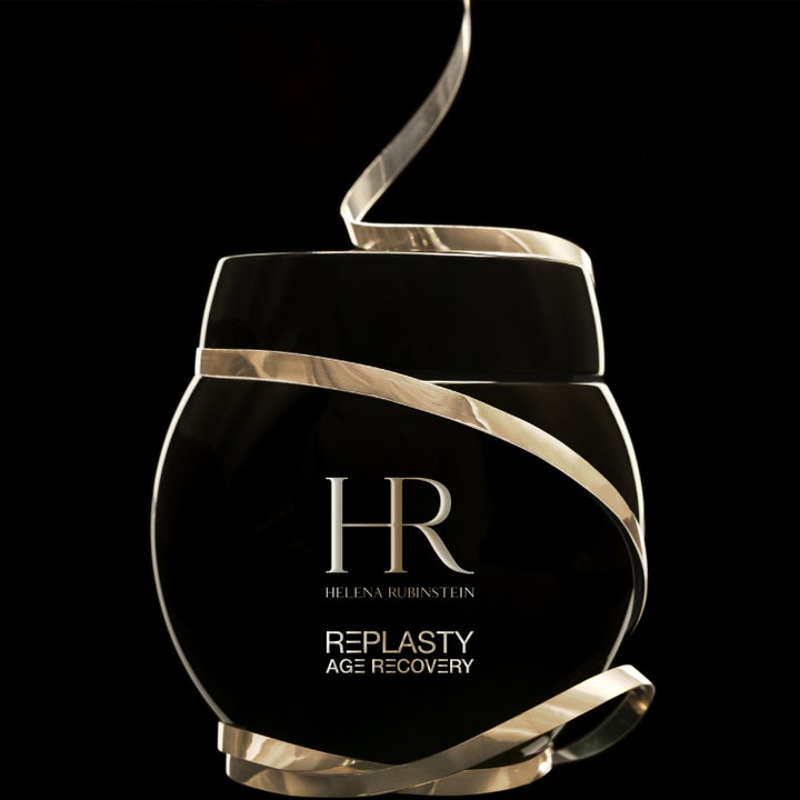 Helena Rubinstein Re-Plasty nattkräm 50 ml för rynkreducering i en svart glasburk omsluten av ett guldband.