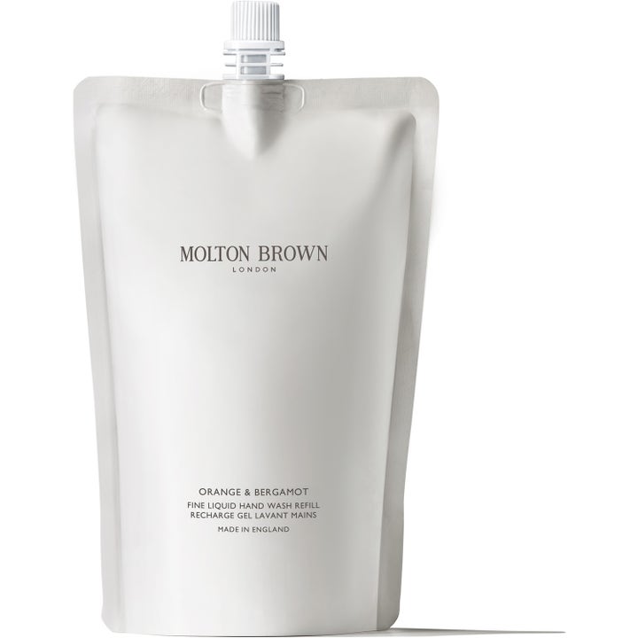 Molton Brown Orange &amp; Bergamot doftande handtvål refill med citrus i en vit påfyllningspåse med skruvkork