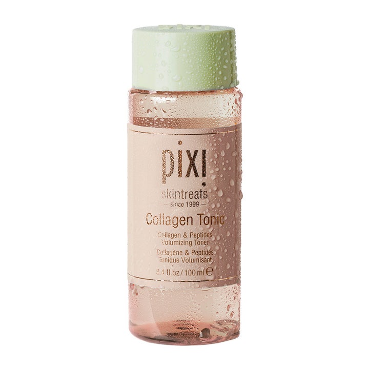 Pixi Collagen Tonic 100 ml ansiktstonic med peptider i en genomskinlig flaska täckt av vattendroppar.