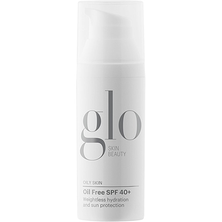 Glo Skin Beauty Oil Free SPF 40+ ansiktskräm för oljig hud i vit pumpflaska som ger lätt fukt och solskydd