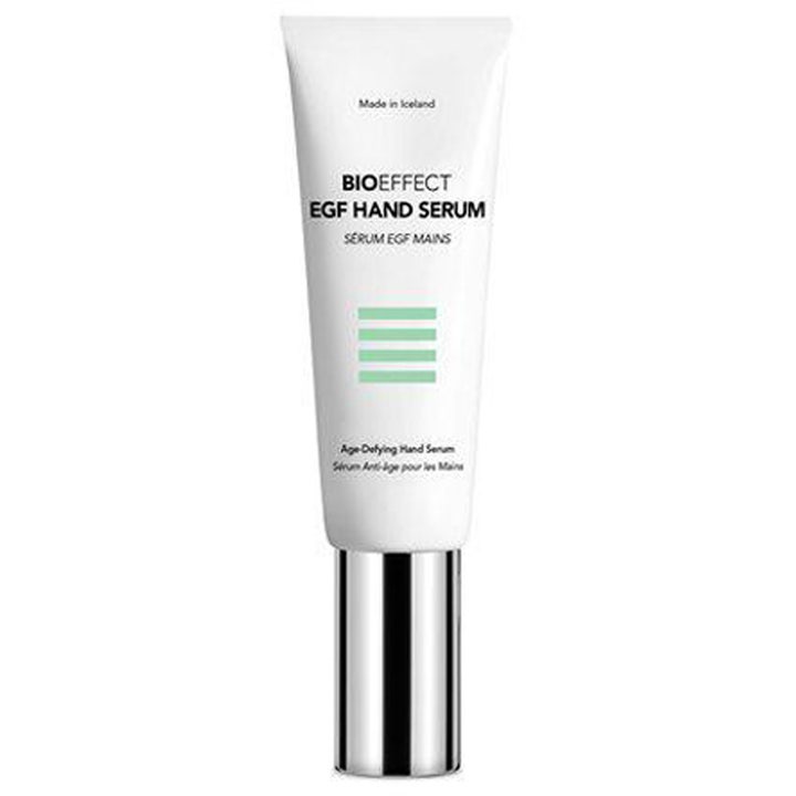 Bioeffect EGF Hand Serum 40ml anti age handkräm ger näring i en vit tub med silverkork och gröna detaljer