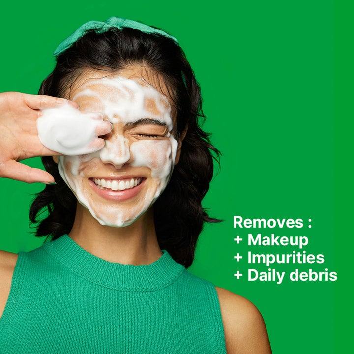 Dr.Jart+ Cicapair Gentle Cleansing Foam 150 ml mild ansiktsrengöring som tar bort smink och orenheter med vitt skum.