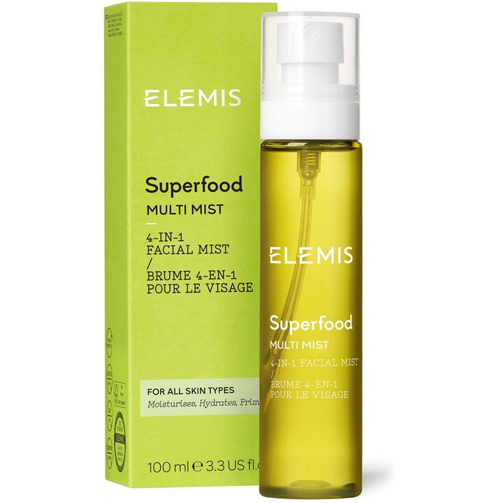 Elemis Superfood Kefir-Tea Mist 100 ml 4-in-1 ansiktsmist i genomskinlig gulgrön flaska med limegrön box