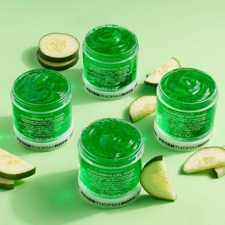 Peter Thomas Roth Cucumber De-Tox Gel Mask 150 ml kylande ansiktsmask med grön geltextur och färska gurkskivor