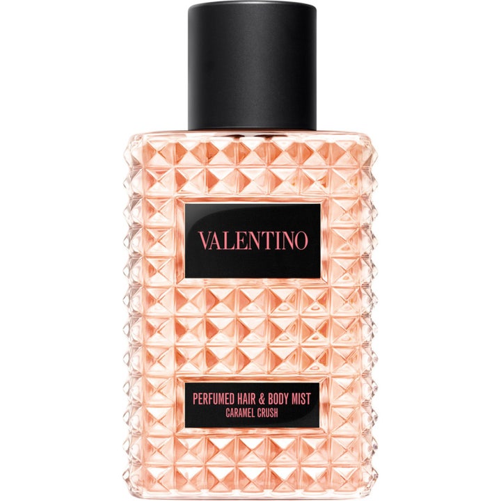 Valentino Born In Roma Hair and Body Mist Caramel Crush 100 ml bodymist som ger parfym i glasflaska med nitar och svart kork