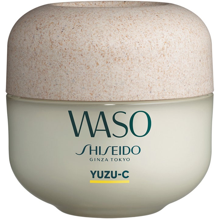 Shiseido Waso Yuzu-C Sleeping Mask 50ml fuktgivande nattmask för trött hud i krämvit burk med beige spräckligt lock.