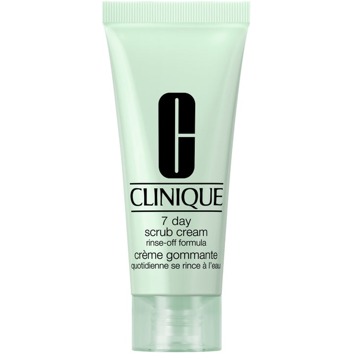 Clinique 7 Day Scrub Cream exfolierande ansiktsskrubb i ljusgrön plasttub med genomskinligt lock som ger mjuk hy