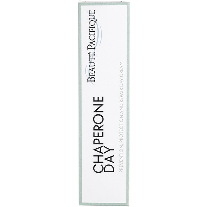 Beauté Pacifique Chaperone Day Cream 50 ml skyddande dagkräm i vit ytterkartong med blå detaljer och vertikal text