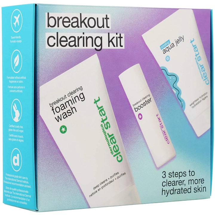 Dermalogica Clear Start Breakout Clearing Kit 3 produkter aknebehandling kit mot finnar i en ljusblå och lila box.