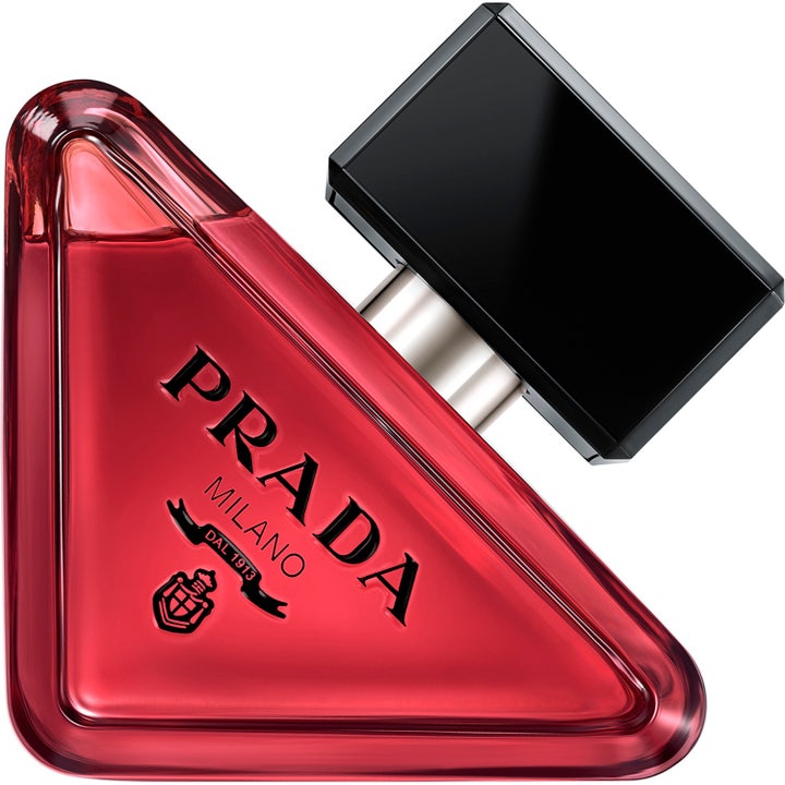 Prada Paradoxe Radical Essence 50ml edp ger en intensiv parfym i triangelformad flaska med rosa vätska