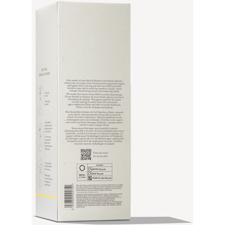 Molton Brown Orange & Bergamot 400 ml citrus duschtvål i vit ytterförpackning med återvinningsinformation och text.