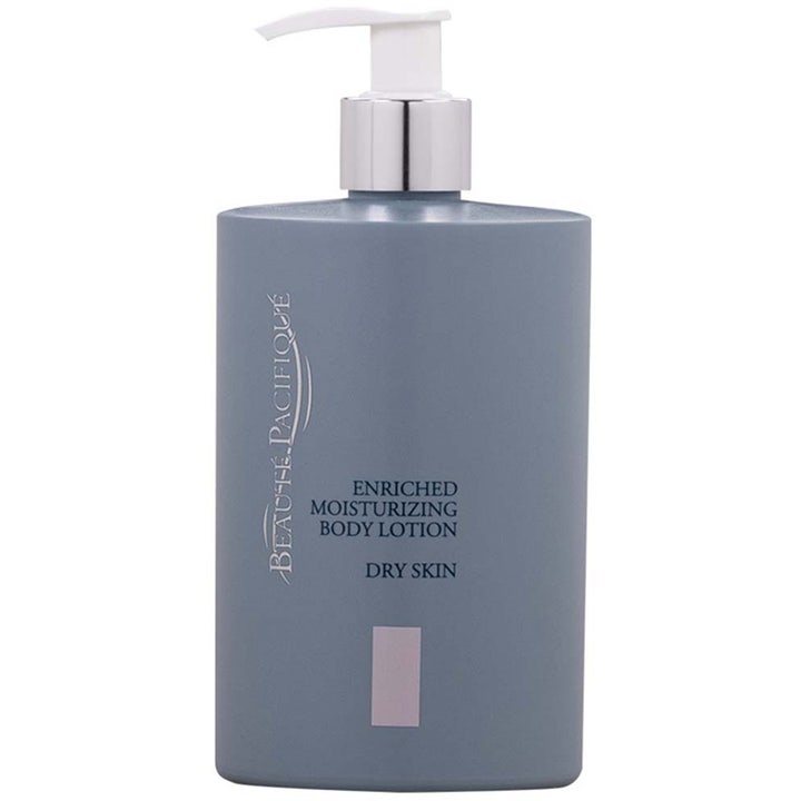 Beauté Pacifique Enriched Moisturizing Body Lotion intensiv kroppslotion för mycket torr hud i grå flaska med pump.