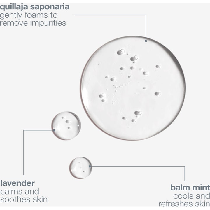 Dermalogica Special Cleansing Gel 250 ml tvålfri djuprengöring ansikte som löddrar på huden.