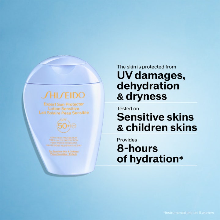 Shiseido Global Suncare Suncare Lotion Sensitive 150 ml solkräm i ljusblå flaska som ger 8 timmars återfuktning