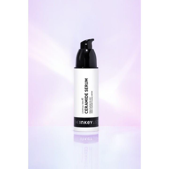 The INKEY List Ceramide Serum 30 ml fuktgivande ansiktsserum för torr hy i vit flaska med svart pump