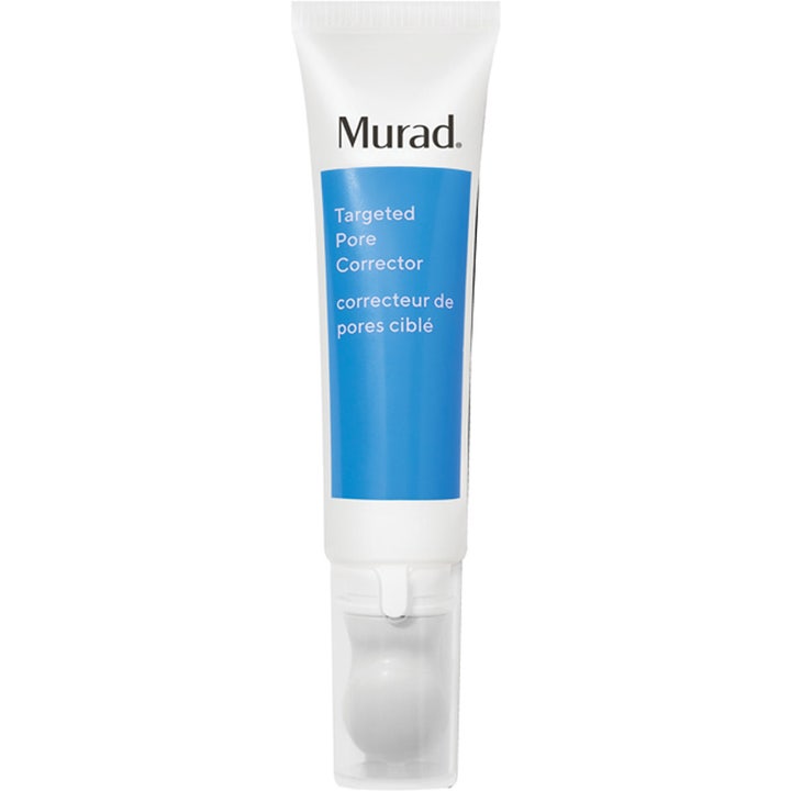 Murad Targeted Pore Corrector porminskningsserum som ger slätare hy i en vit tub med blå etikett och genomskinlig kork