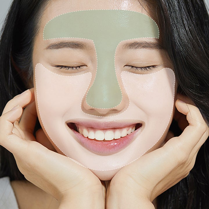 Dr. Ceuracle Jeju Matcha Clay Mask 115 g djuprengörande clay mask för pormaskar applicerad i ansiktets T-zon.