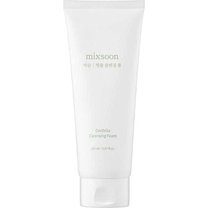 mixsoon Centella Cleansing Foam 150 ml anti-inflammation skumrengöring i en vit minimalistisk tub.