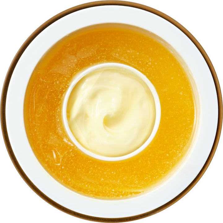 Dr. Ceuracle Pure VC Mellight A-tinol Cream 70 g lystergivande ansiktskräm med vit kräm och guldgul geltextur