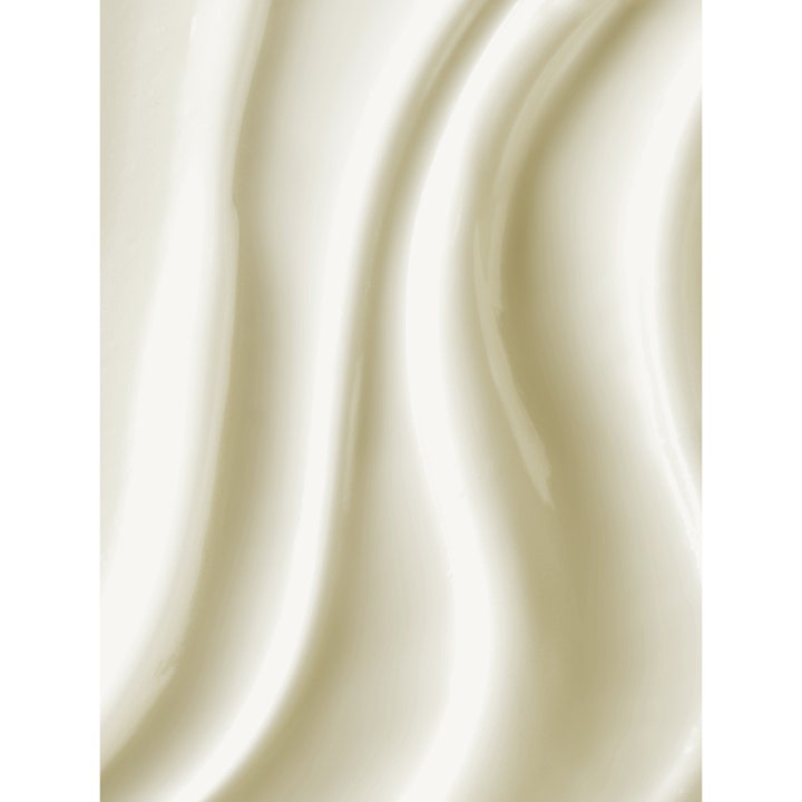 Biotherm Waterlover Hydrating Sun Milk 400 ml återfuktande biotherm solkräm spf 50 i en mjuk vit vågig konsistens.