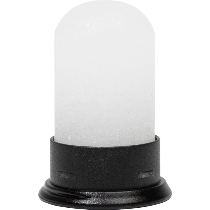 Maria Åkerberg Salt Deo 80 g naturlig deodorant i fast stiftform med vit saltkristall på svart bas.