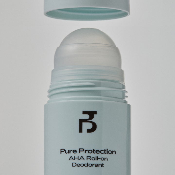 Bodyologist Pure Protection AHA Roll-on Deodorant 50 ml i ljusblå förpackning med öppen kork och synlig rollerkula.