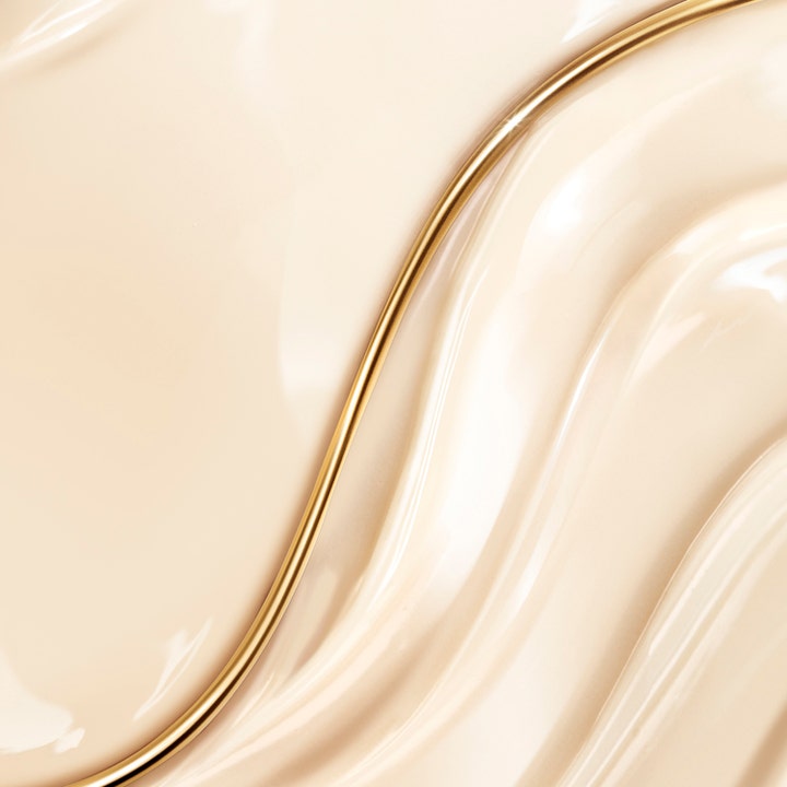 Lancôme Absolue The Eye Cream 20 ml lancome anti age ögonkräm med krämig beige textur, glansiga vågor och gulddetalj