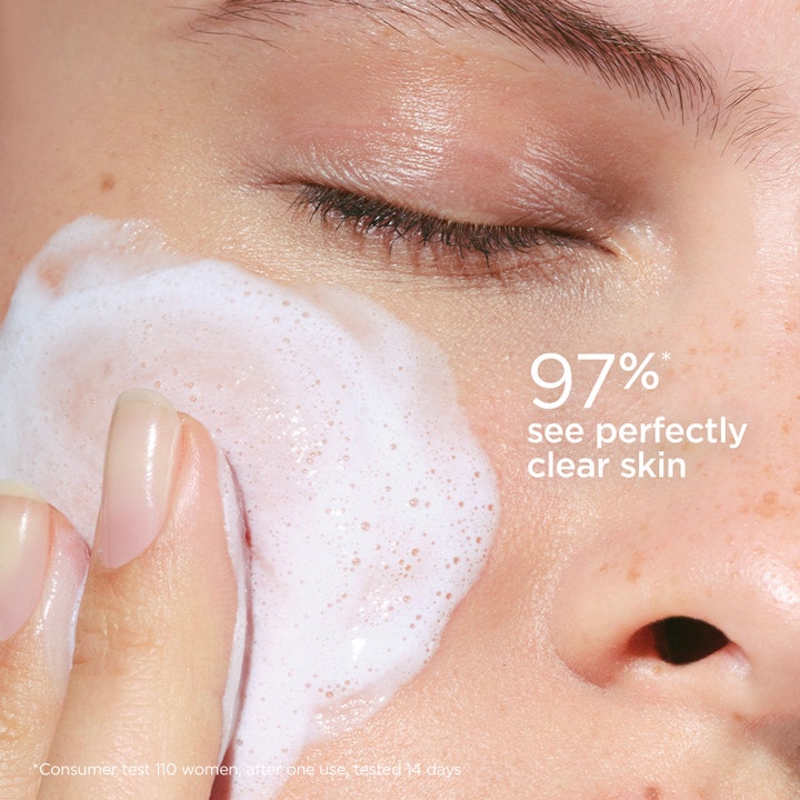 Clarins Soothing Gentle Foaming Cleanser 125 ml lugnande ansiktsrengöring Clarins vitt skum 97% see perfectly clear skin