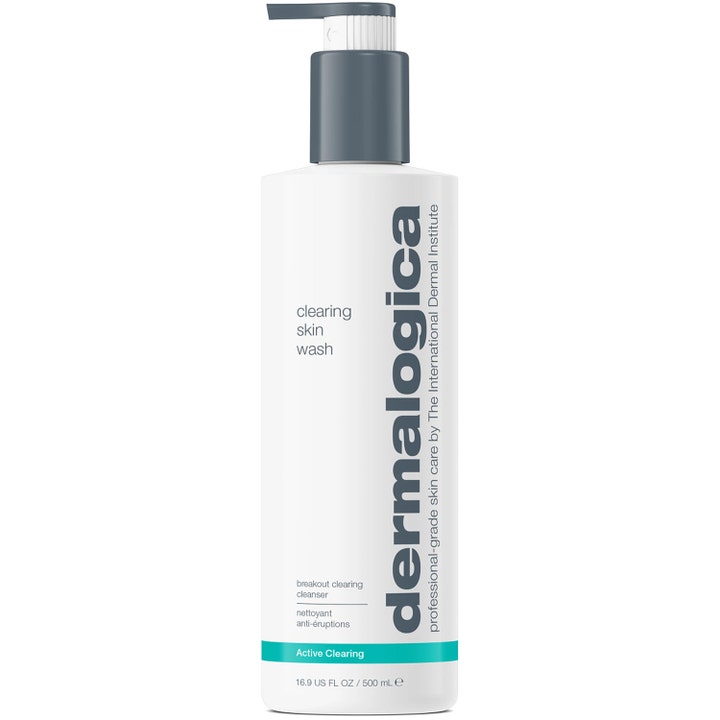 Dermalogica Clearing Skin Wash 500 ml aknebehandling ansiktstvätt i vit flaska med grå pump och turkos detalj