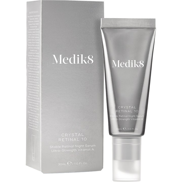 Medik8 Crystal Retinal 10 30 ml antiaging serum hög styrka i silverfärgad tub och ask med vitamin A