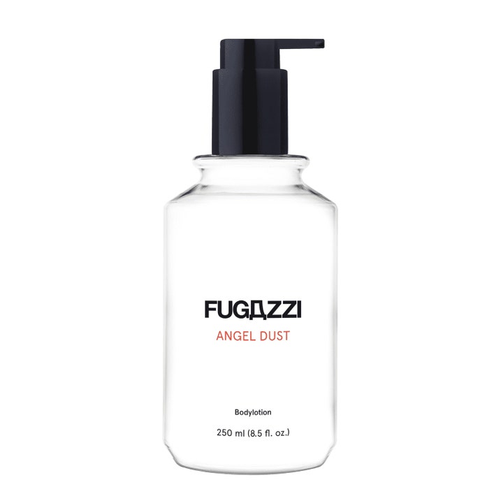 Fugazzi Angel Dust 250 ml återfuktande bodylotion i en genomskinlig flaska med svart pumpdispenser.