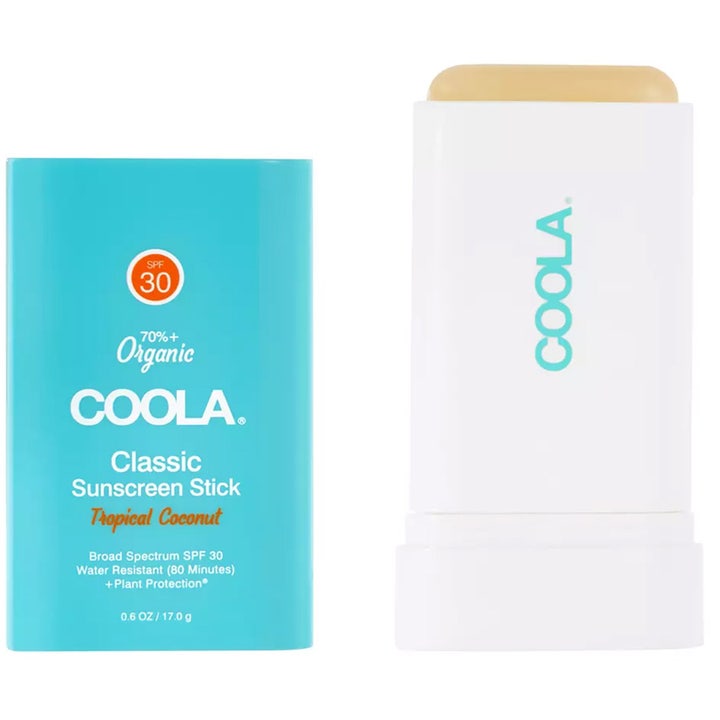 COOLA Classic Stick Tropical Coconut 17 g ekologisk solkrämstift ger bredspektrum spf 30 i vit hylsa och turkos ask.