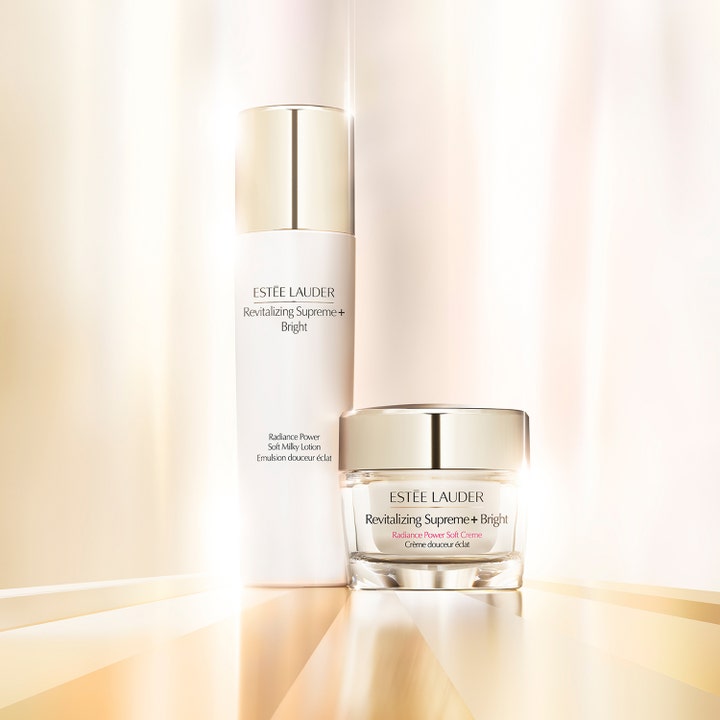 Estée Lauder Revitalizing Supreme+ Bright Radiance Power Soft Creme 50 ml strålande kräm i glasburk med guldlock.
