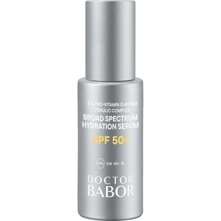 Doctor Babor Broad Spectrum Hydration Serum SPF 50+ återfuktande ansiktsserum i en matt silvergrå flaska