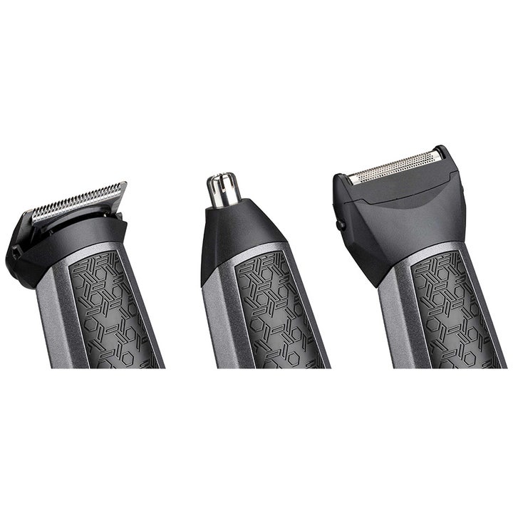 BaByliss Carbon Titanium 10-in-1 1 st 10-i-1 multitrimmer med tre utbytbara huvuden på mönstrat grått skaft.