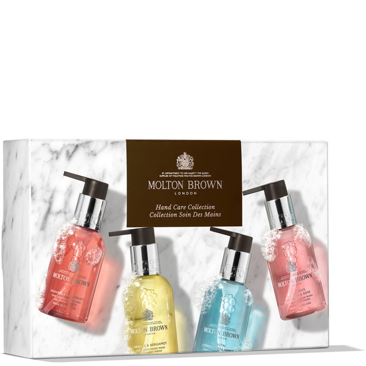 Molton Brown Hand Quad 400 ml handtvål set i lyxig marmormönstrad box med fyra färgglada och doftande flaskor.