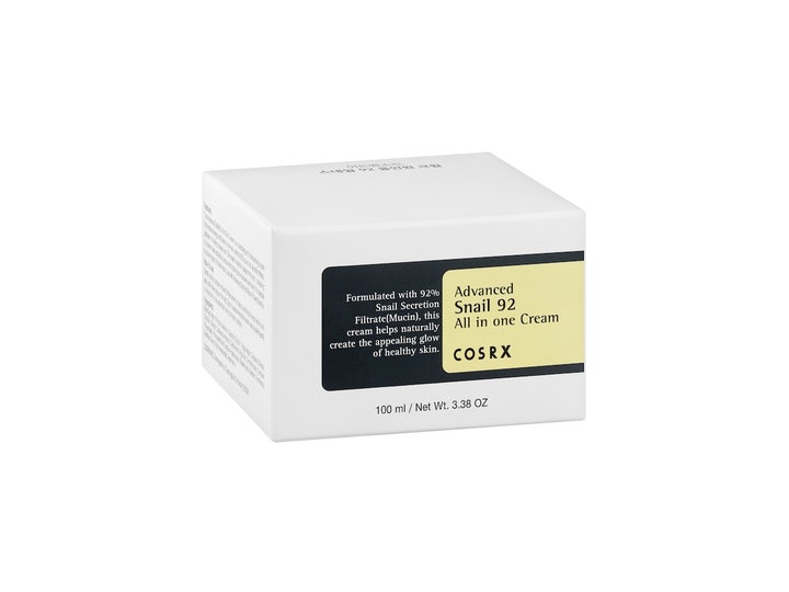 COSRX Advanced Snail 92 All in one Cream 100 ml återfuktande ansiktskräm i vit ytterkartong med svart etikett