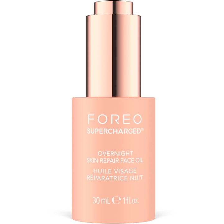 FOREO Supercharged Overnight Skin Repair Face Oil 30 ml fuktgivande nattolja ansikte i persikofärgad flaska med roséguldskork