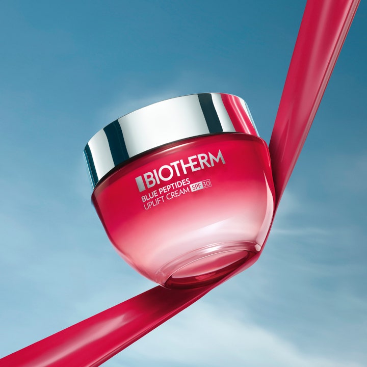 Biotherm Blue Peptides Uplift Cream 50 ml uppstramande ansiktskräm i rosa glasburk ger solskydd ansikte med SPF 30
