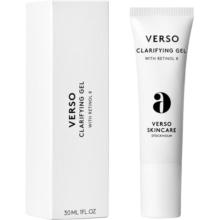Verso Clarifying Gel with Retinol 8 30 ml ansiktsrengöring för klarare hy i vit tub och vit ytterkartong