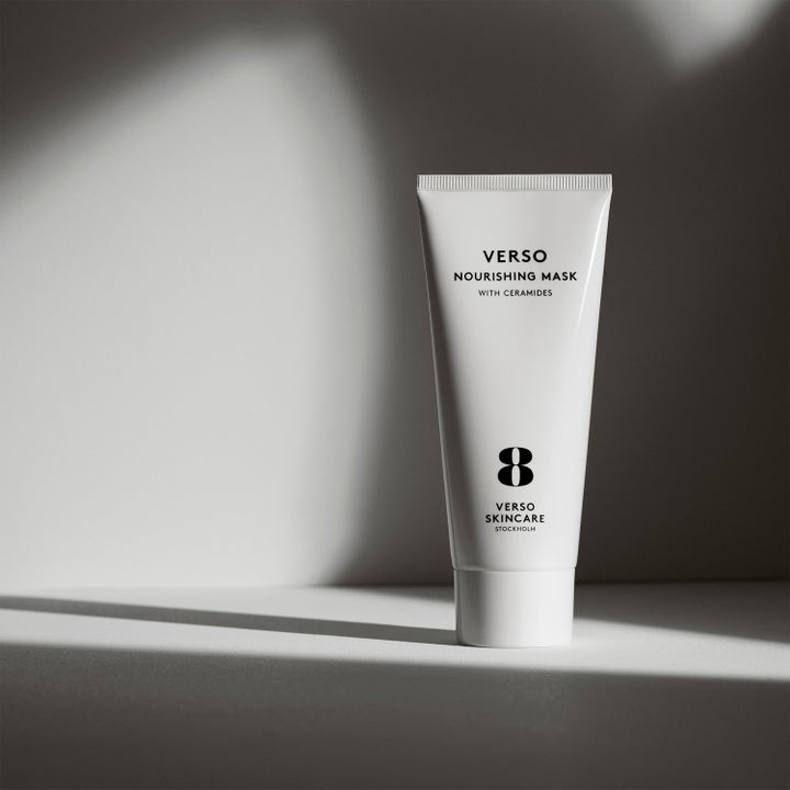 Verso N°8 Nourishing Mask 100 ml återfuktande ansiktsmask med ceramider i en minimalistisk vit tub.