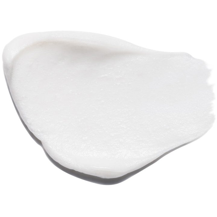 Make Prem Safe Me Relief Moisture Cleansing Foam 150 ml återfuktande rengöringsskum med mjuk och fyllig vit krämig textur