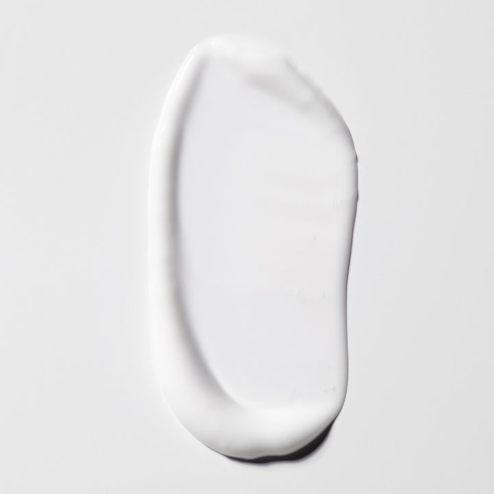 Jorgobé Niacinamide Body Lotion 300 ml fuktgivande daglig kroppsvård med en fyllig och krämig vit textur.