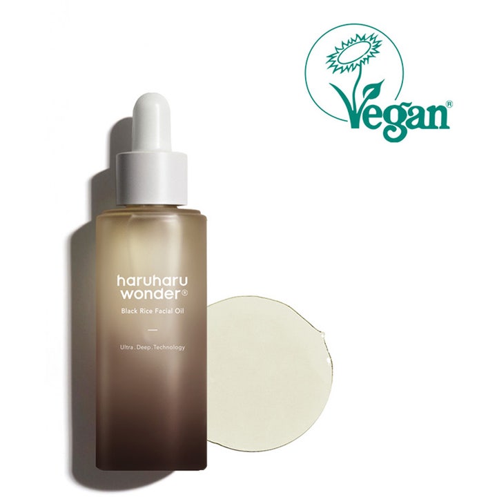 haruharu wonder Black Rice Facial Oil 30 ml koreansk naturlig ansiktsolja i frostad flaska med vegansk logotyp.