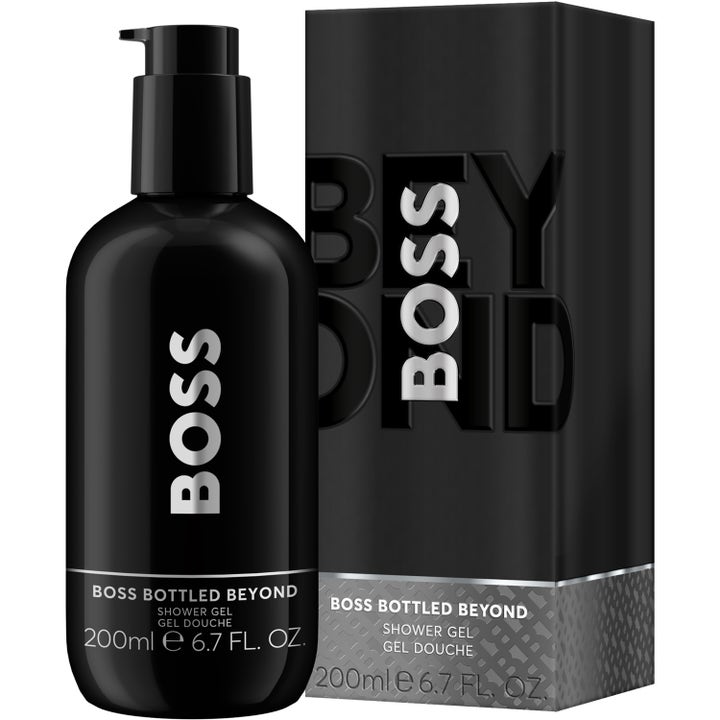 Hugo Boss Bottled Beyond 200 ml duschtvål i elegant svart pumpflaska och matchande ytterkartong.