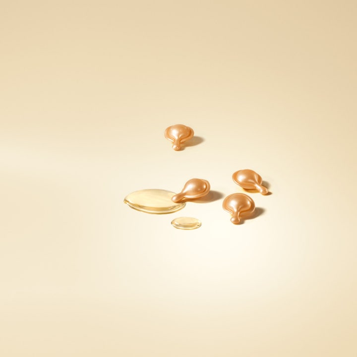 Ceramide Capsules Daily Youth Restoring Serum