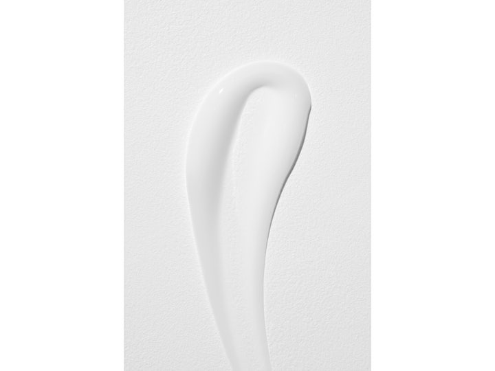 COSRX Advanced Snail Set 200 ml återfuktande hudvård visar en vit krämig textur av snigelslem i ett mjukt svep