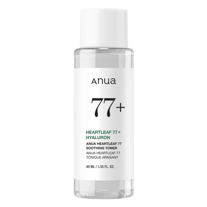 Anua Heartleaf 77% Soothing Toner 40 ml lugnande ansiktsvatten i en liten genomskinlig flaska med vit etikett.
