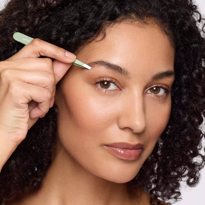 Retail Pistachio Full Slant Tweezer